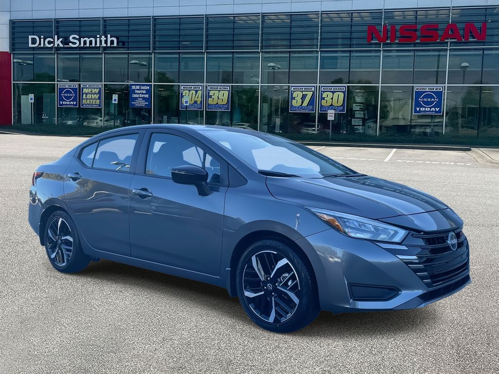 2025 Nissan Versa Sedan SR's photo