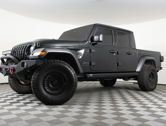 2020 Jeep Gladiator Sport S's photo