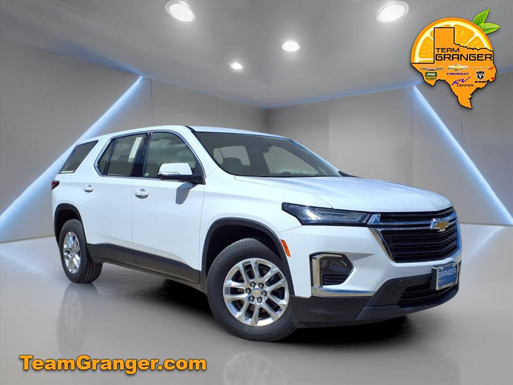 2023 Chevrolet Traverse LS's photo
