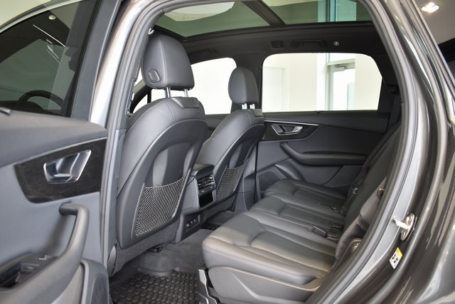 2022 Audi Q7 45 Premium Plus photo 14