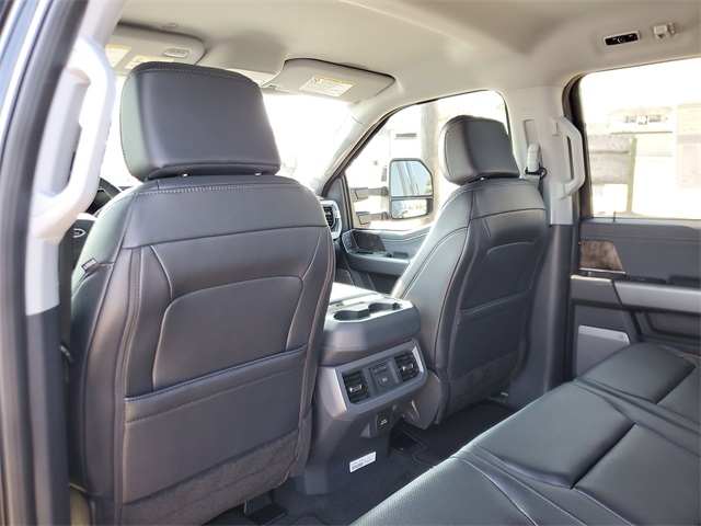 2025 Ford F-250 Lariat photo 12