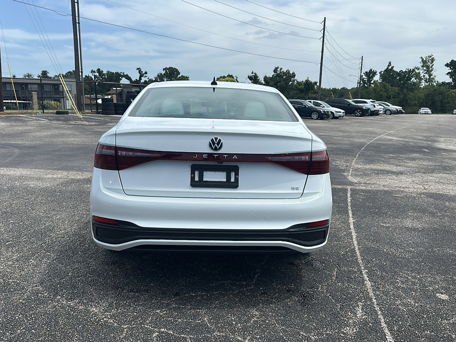 Certified Used 2025 Deep Black Pearl VOLKSWAGEN SE image 4