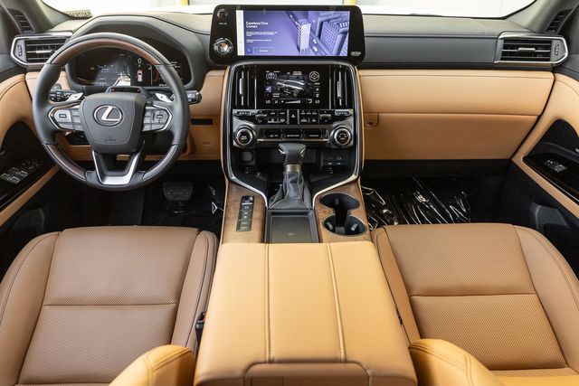 2025 Lexus LX 600 Luxury photo 5