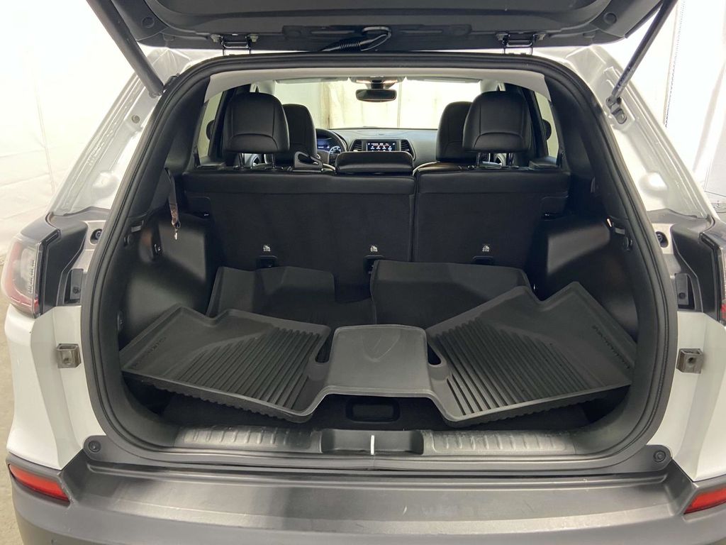 2023 Jeep Cherokee Altitude photo 7