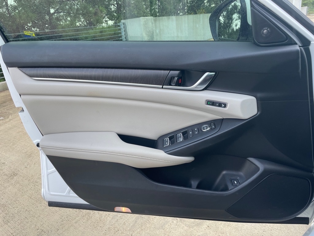 2021 Honda Accord EX-L photo 11