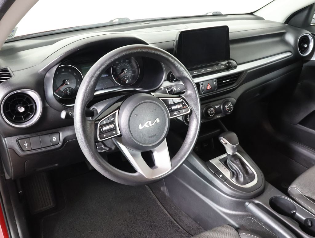 2023 Kia Forte LXS photo 6