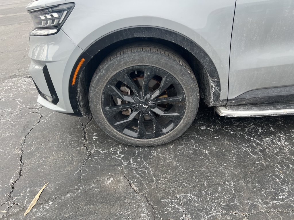 2023 KIA SORENTO - Image 2