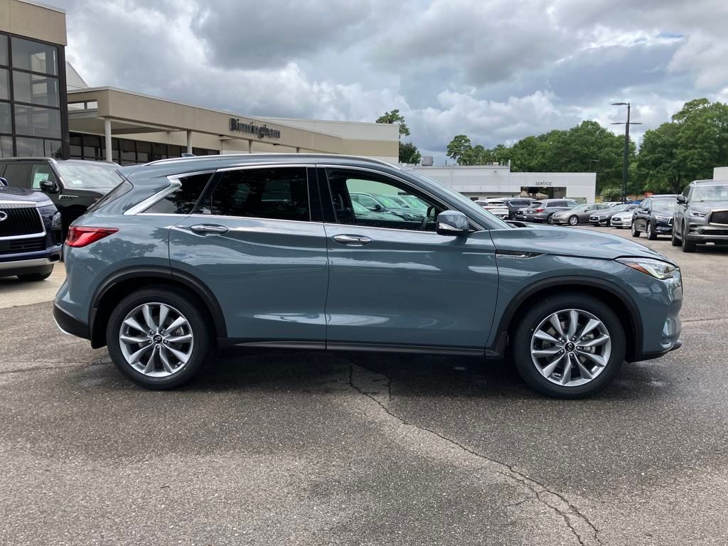 2022 Infiniti QX50 Luxe photo 11
