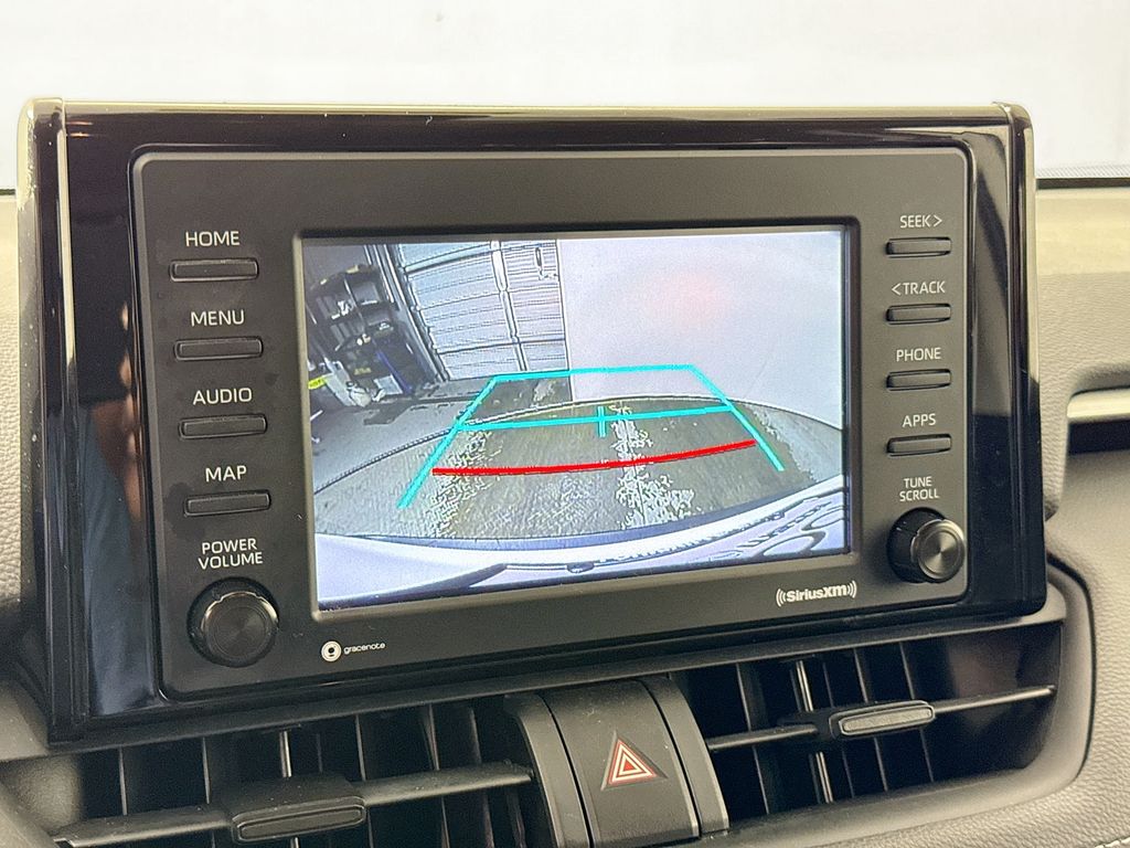2021 Toyota RAV4 Hybrid XLE photo 13