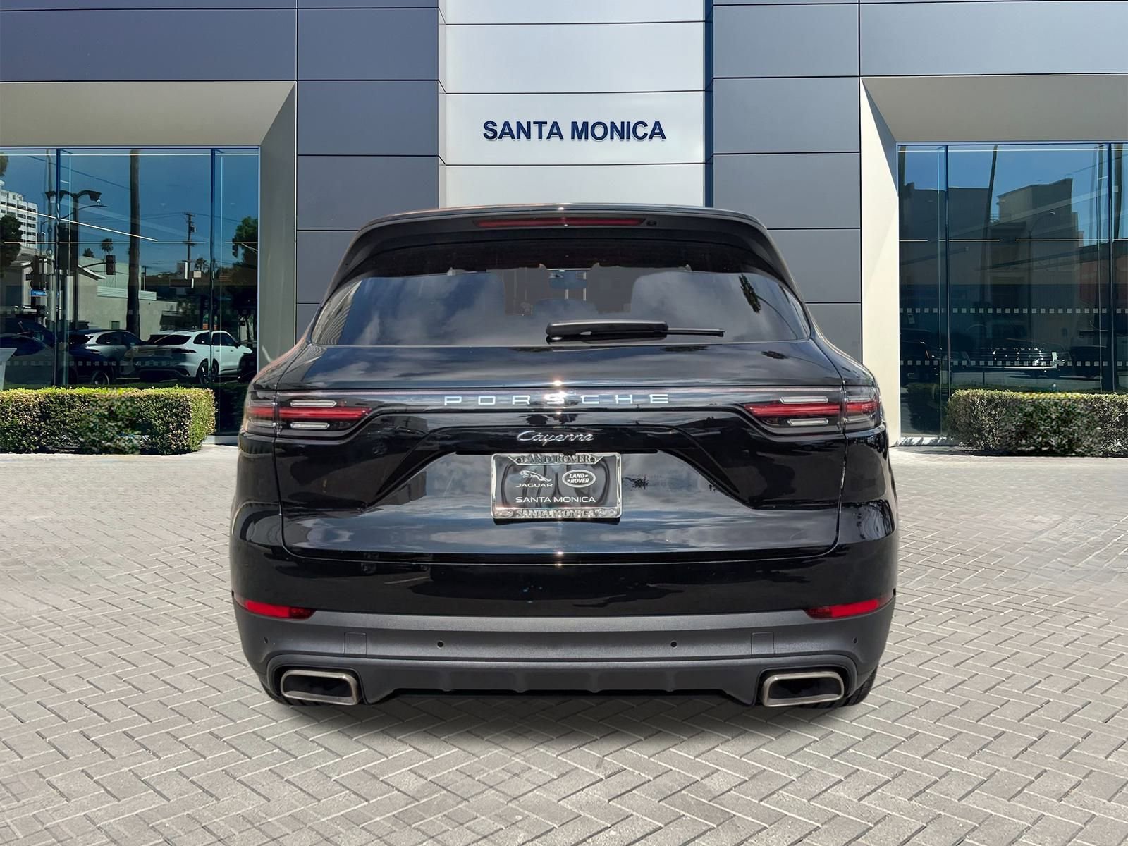 2023 Porsche Cayenne Platinum Edition photo 7