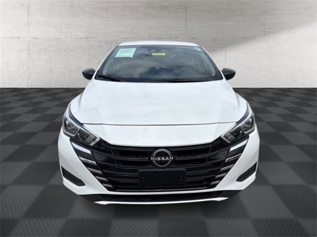 2024 Nissan Versa 1.6 S photo 2