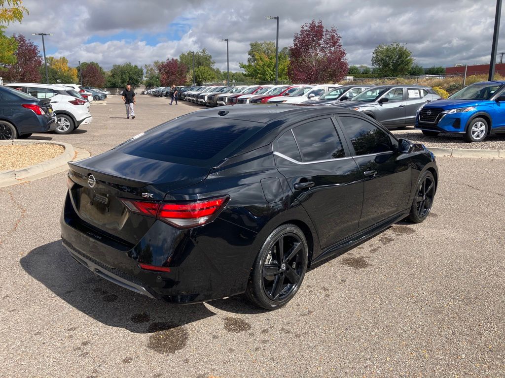 2022 Nissan Sentra SR photo 6