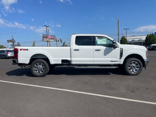 2025 Ford F-350 photo 9