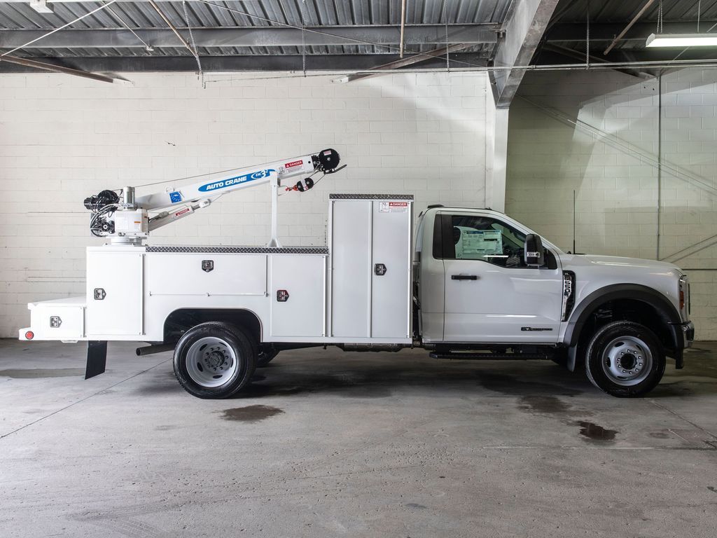 2024 Ford F-550 photo 5