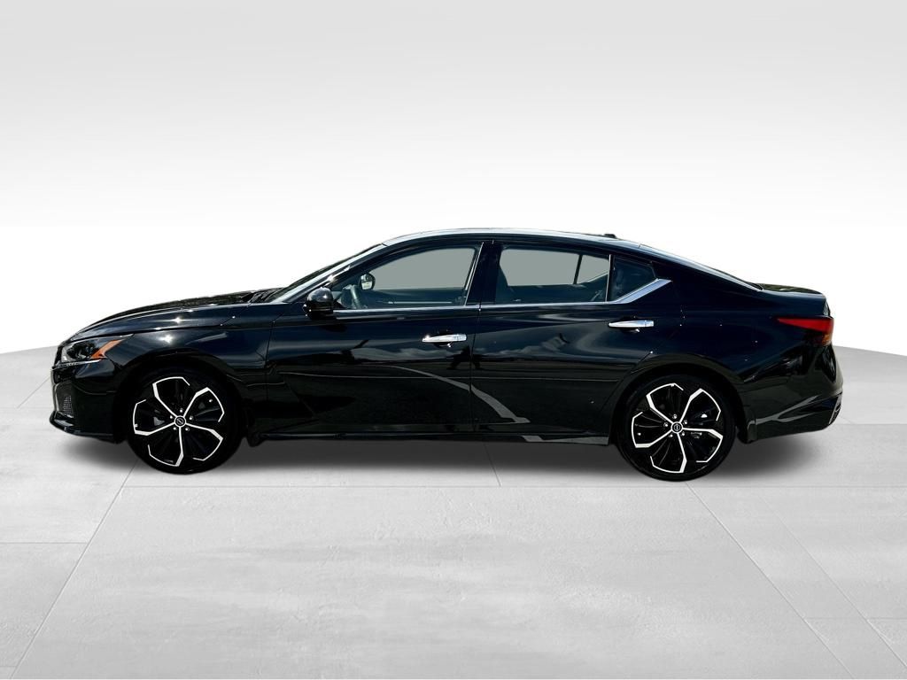 2024 Nissan Altima 2.5 SL photo 3
