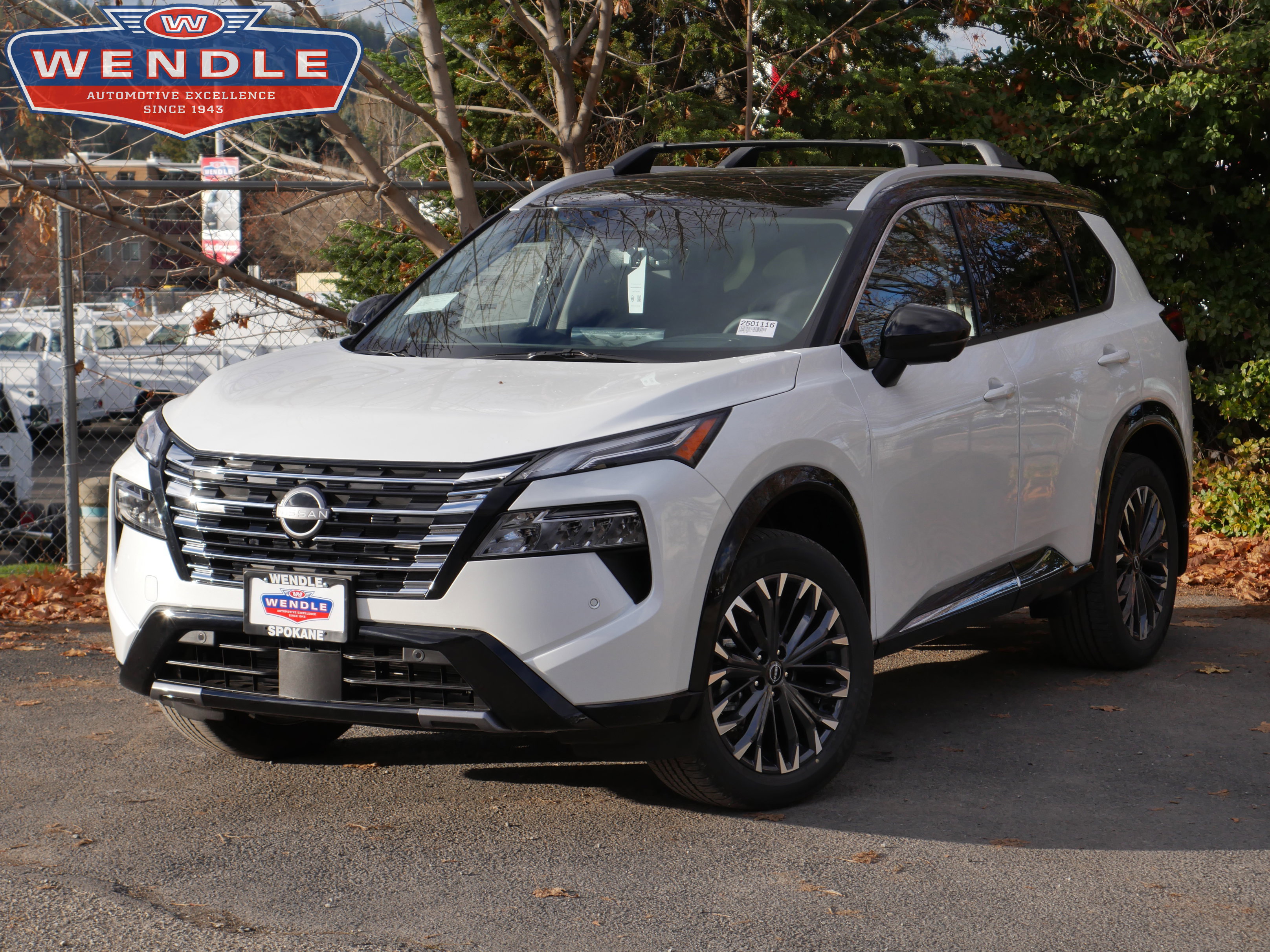 2026 Nissan Rogue Platinum's photo