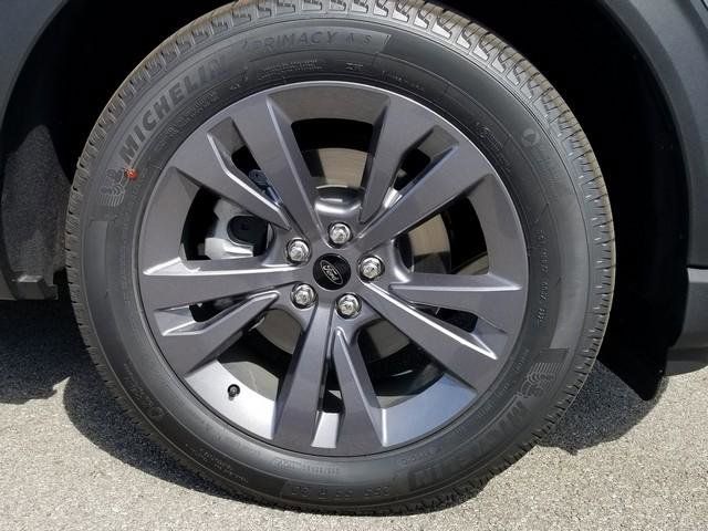 2025 Ford Explorer photo 27