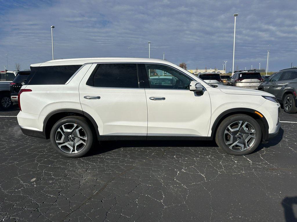 2025 Hyundai Palisade SEL photo 2