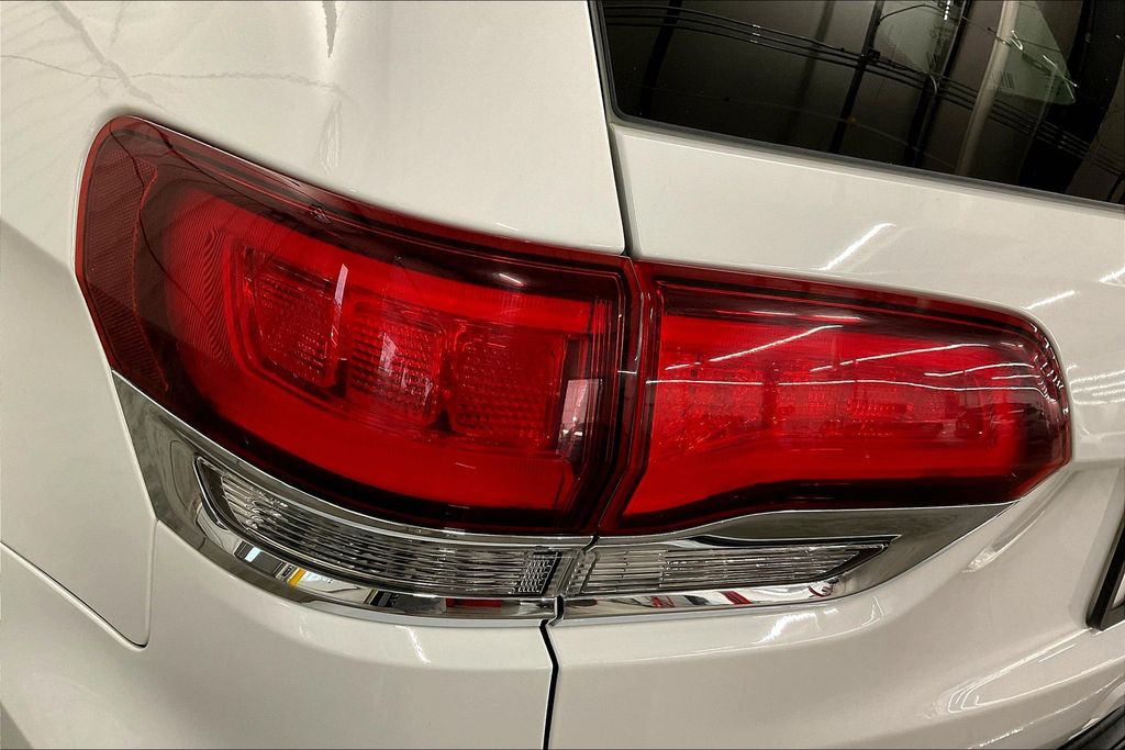 2020 Jeep Grand Cherokee Limited photo 28