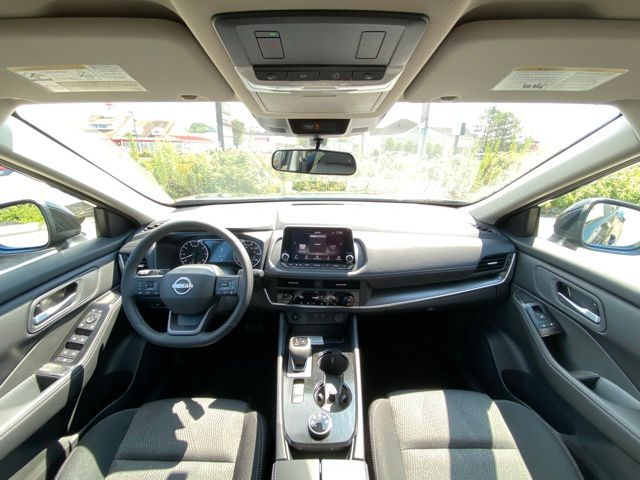 2026 Nissan Rogue SV photo 10