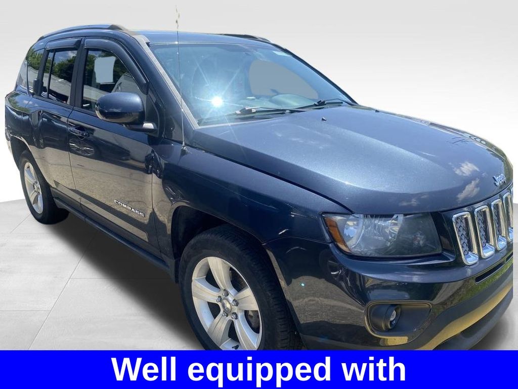 2014 Jeep Compass Latitude photo 3