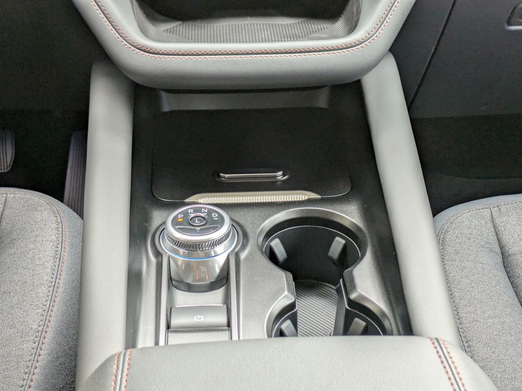 2025 Ford Explorer photo 21