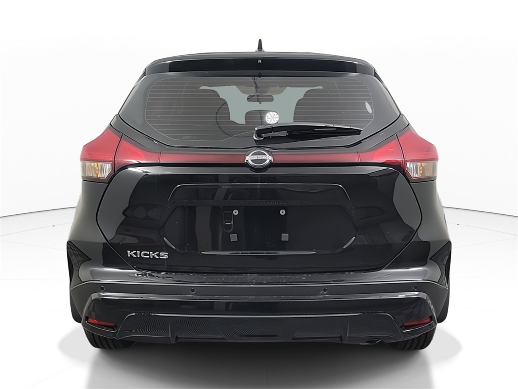 2024 Nissan Kicks S photo 4
