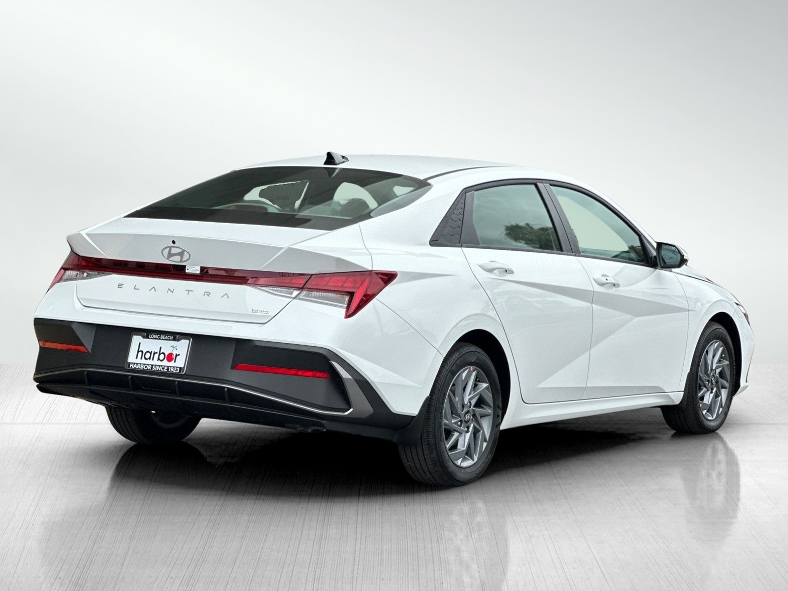 2025 Hyundai Elantra Hybrid Blue photo 4