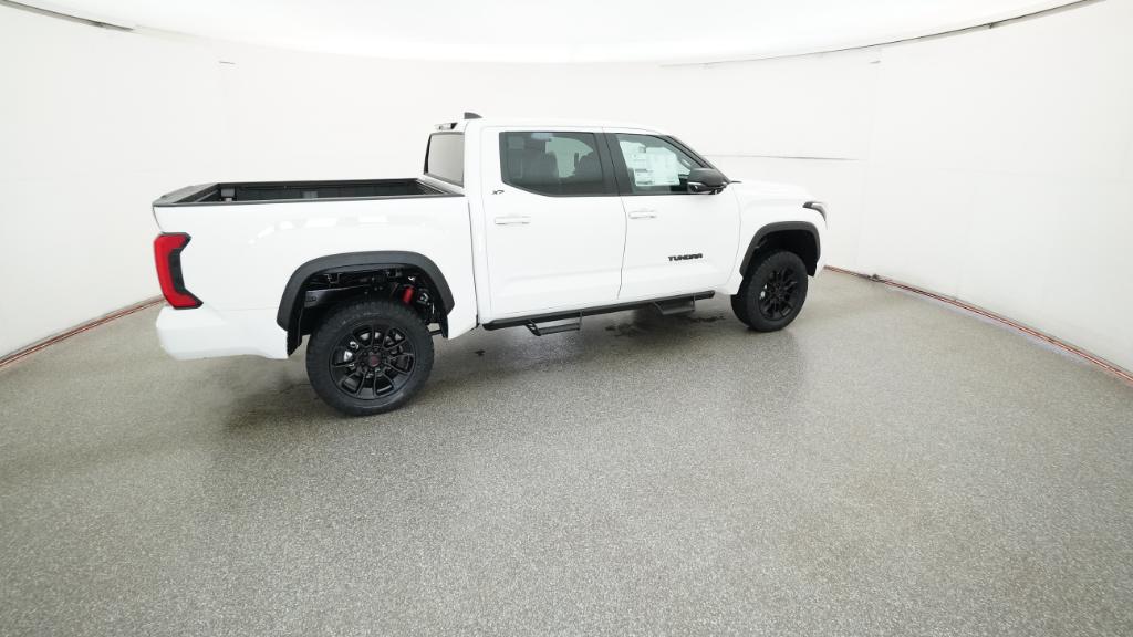 2025 Toyota Tundra SR5 CrewMax photo 19