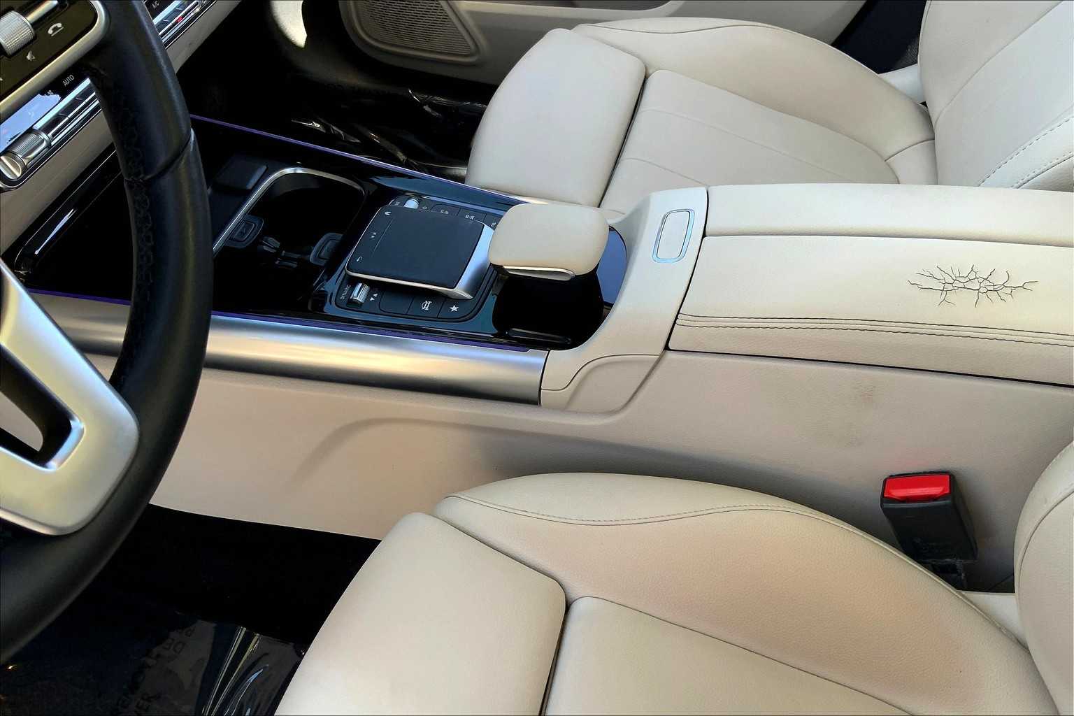 2022 Mercedes Benz GLA 250 4MATIC photo 14