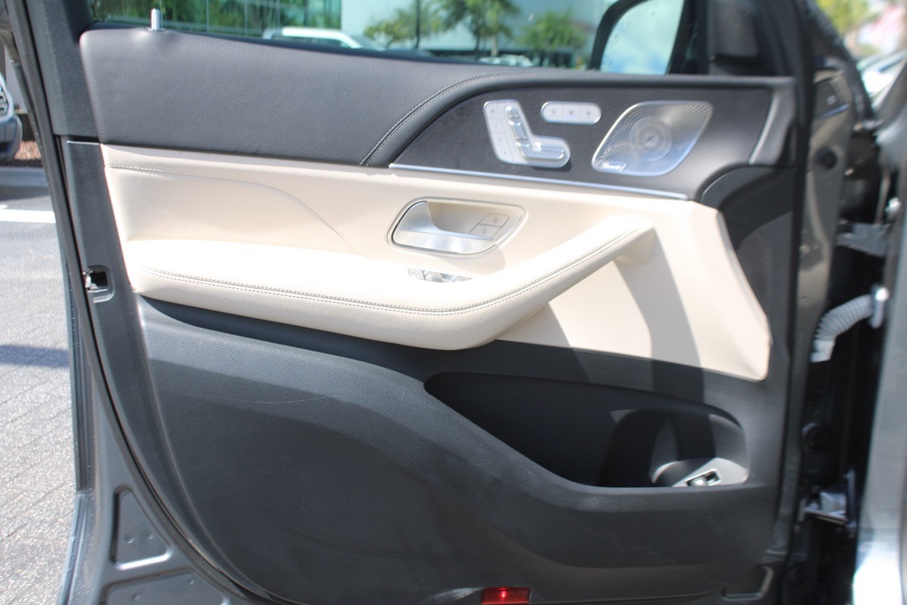 2024 Mercedes Benz GLE 350 4MATIC photo 8