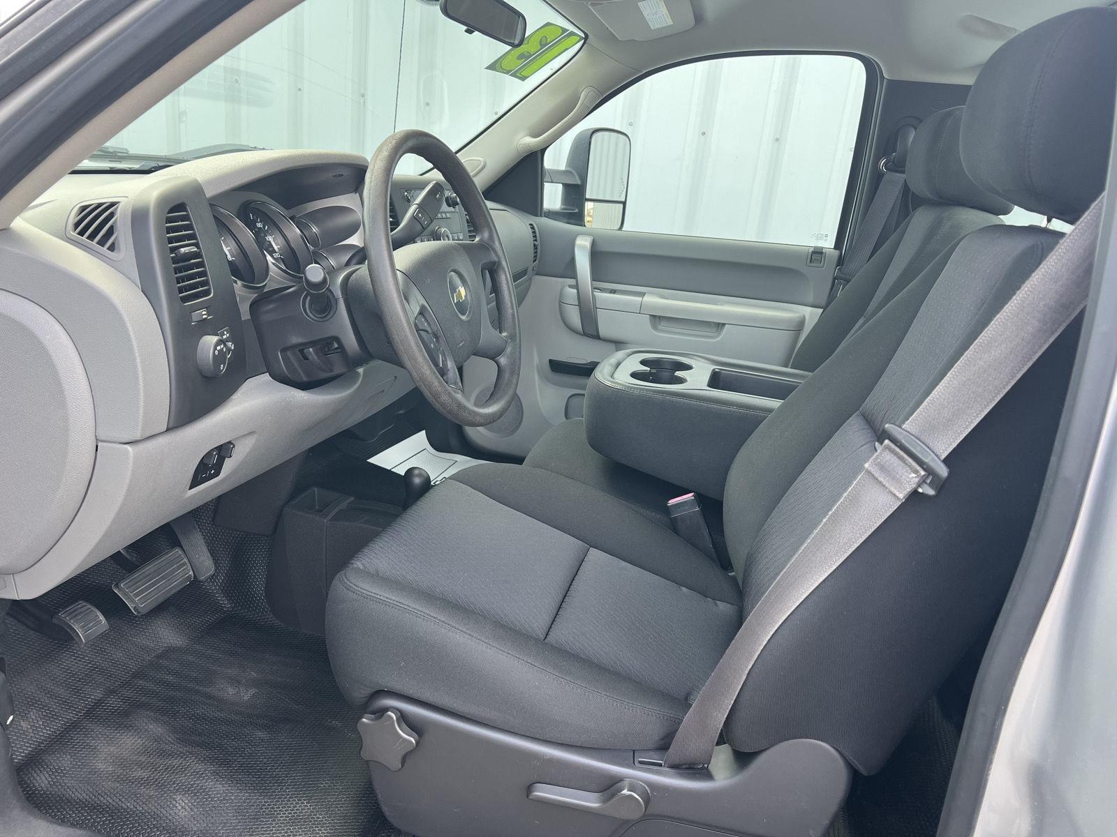 2013 Chevrolet Silverado Work Truck Base photo 10
