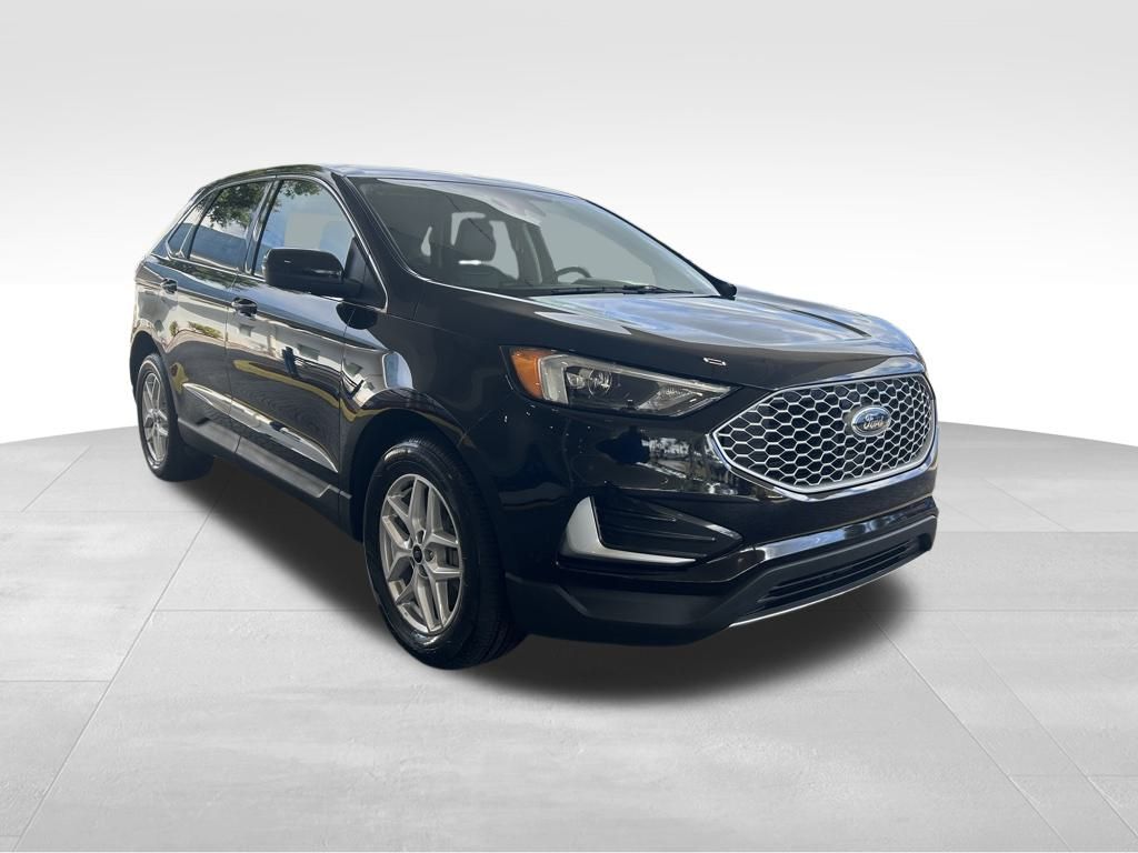 2023 Ford Edge SEL photo 2