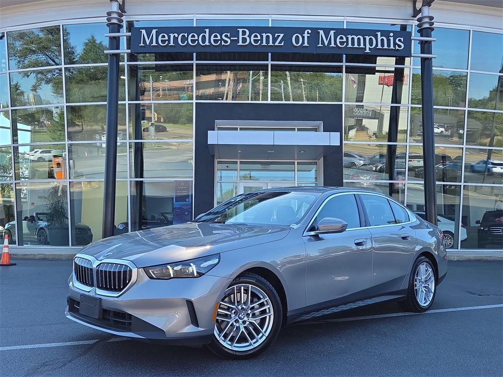 2024 BMW 5 Series 530i's photo