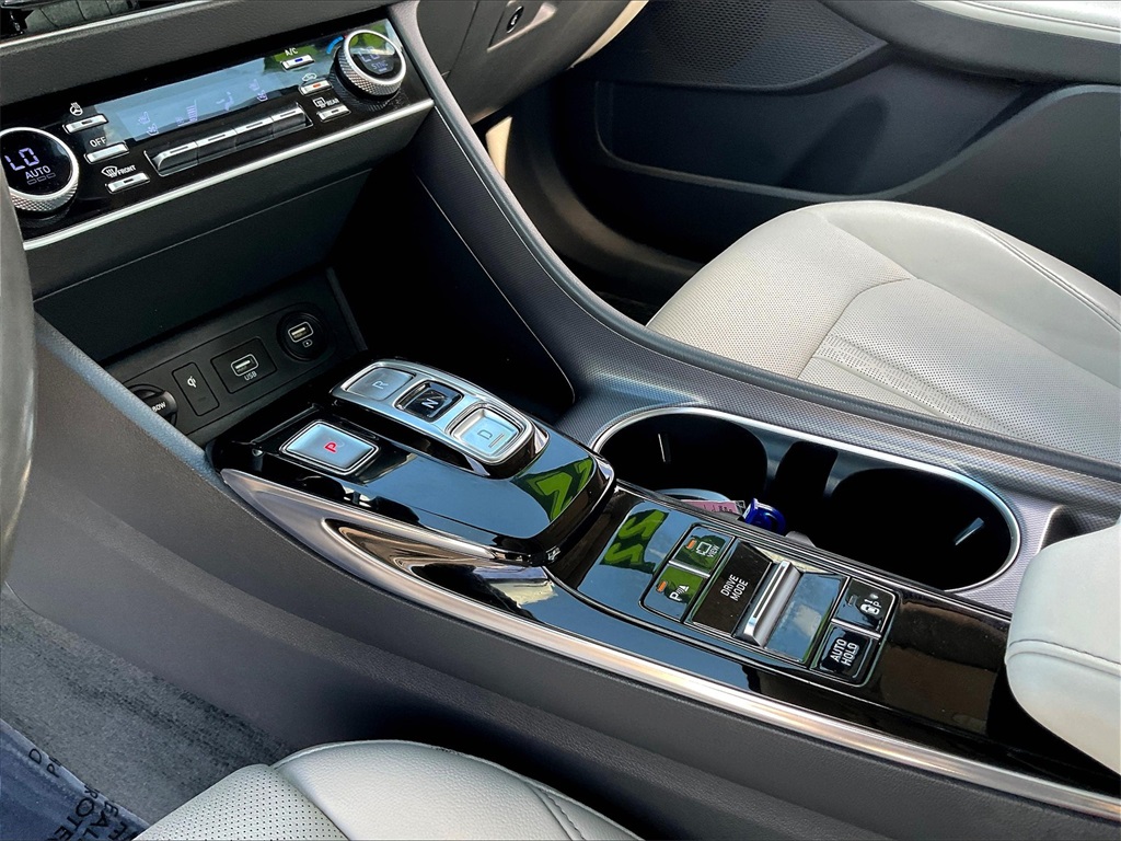 2022 Hyundai Sonata Hybrid Limited photo 19
