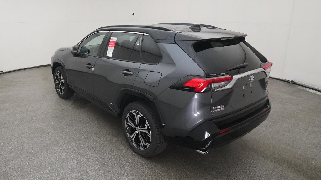 2025 Toyota RAV4 Hybrid XSE photo 13