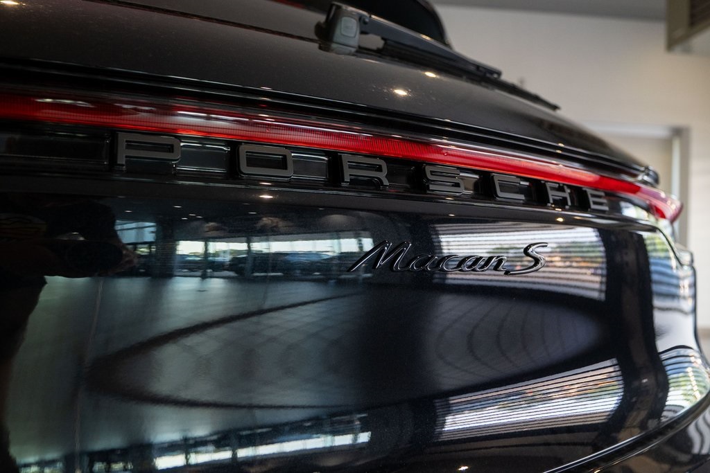 New 2025 Jet Black Metallic Porsche S image 13