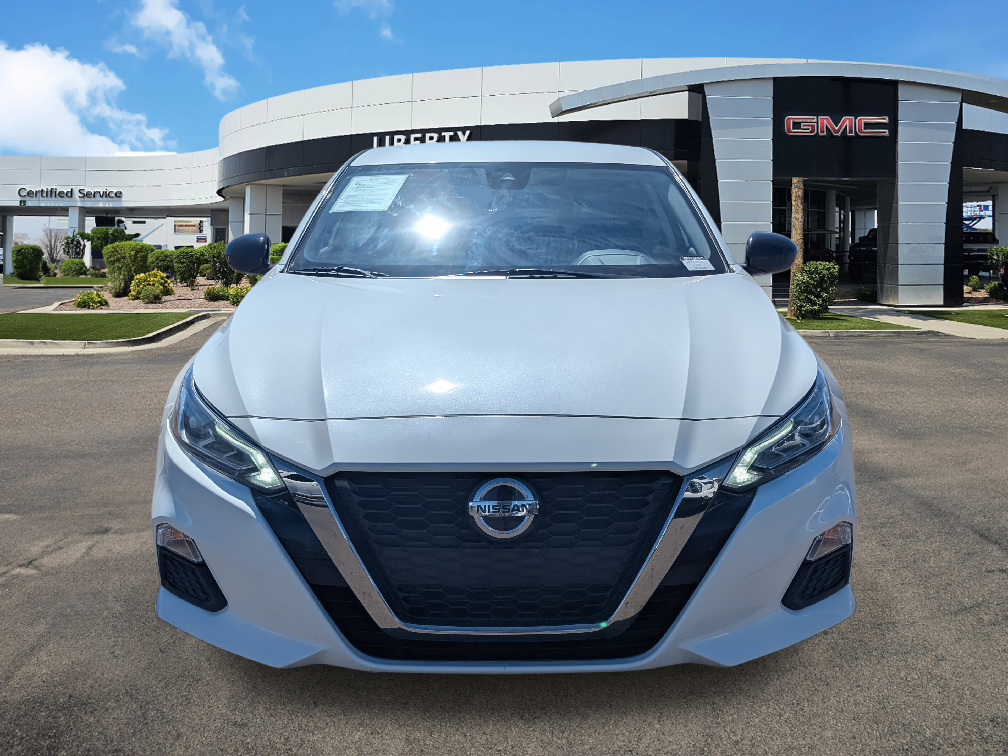 2022 Nissan Altima 2.5 SR photo 12