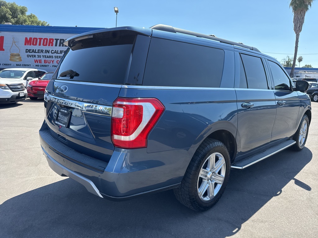 2019 Ford Expedition MAX XLT photo 2