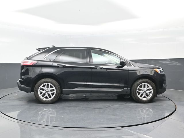 2023 Ford Edge SEL photo 3