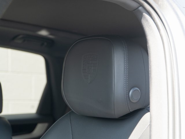 2026 Porsche Cayenne E-Hybrid photo 18