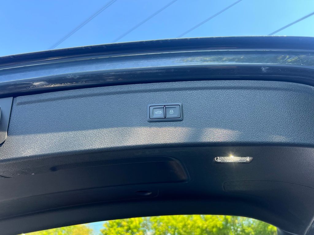 2021 Audi Q5 45 Prestige photo 20