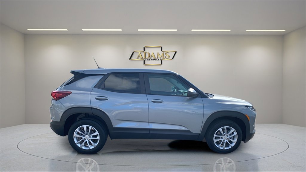 2026 Chevrolet Trailblazer LS photo 8