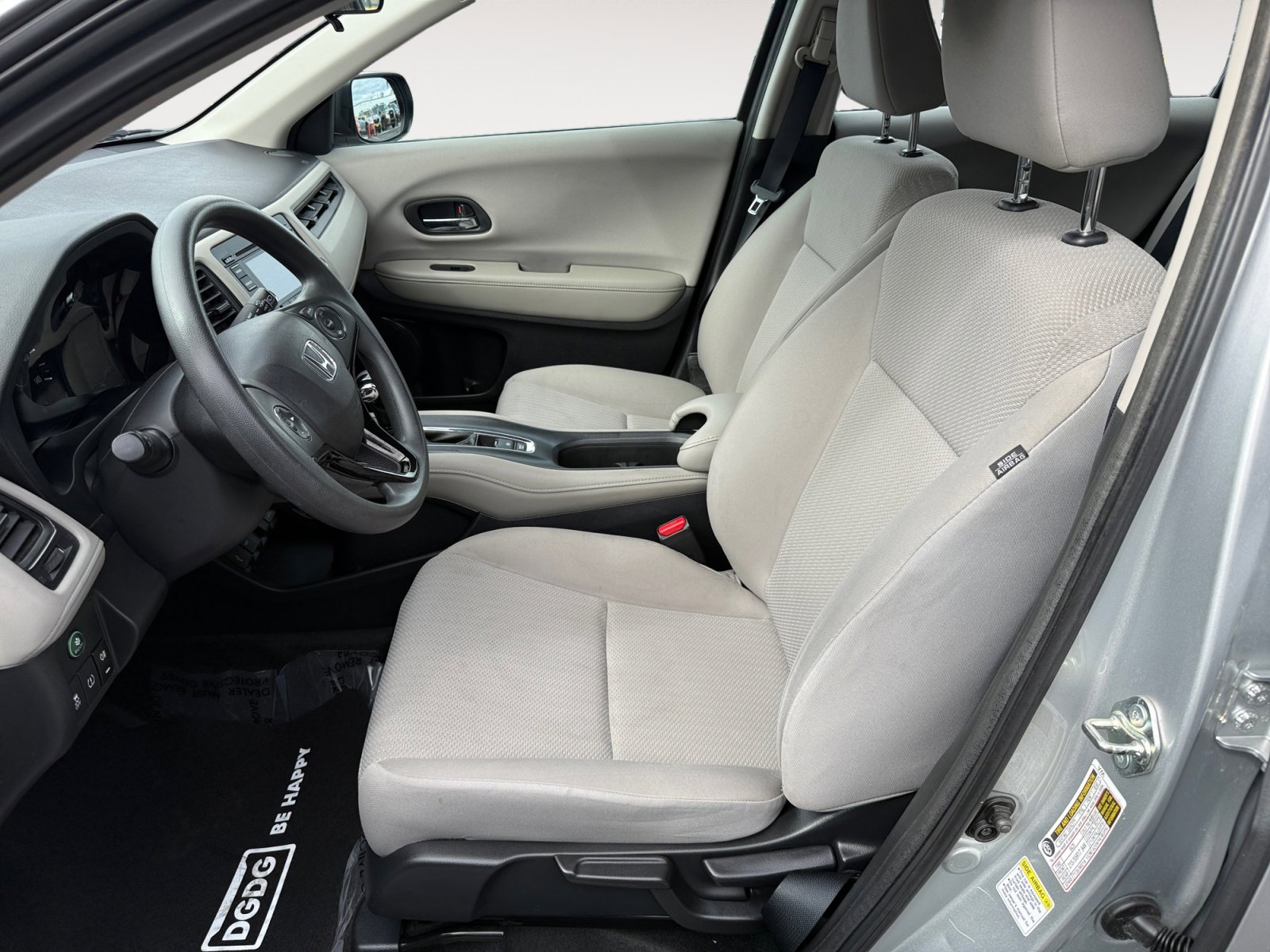 2016 Honda HR-V LX photo 10