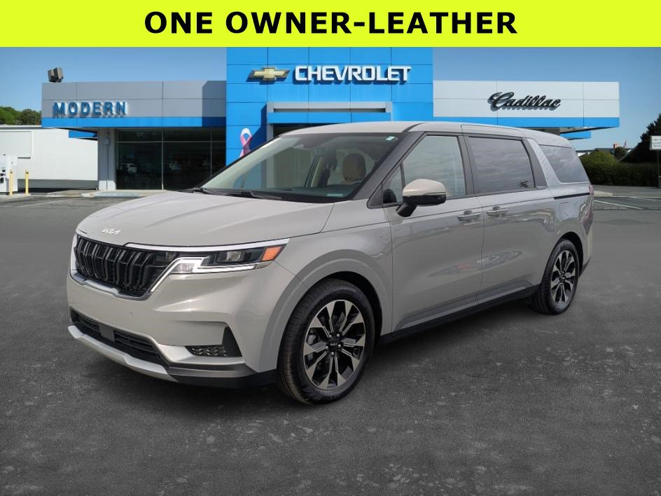 2024 Kia Carnival EX's photo