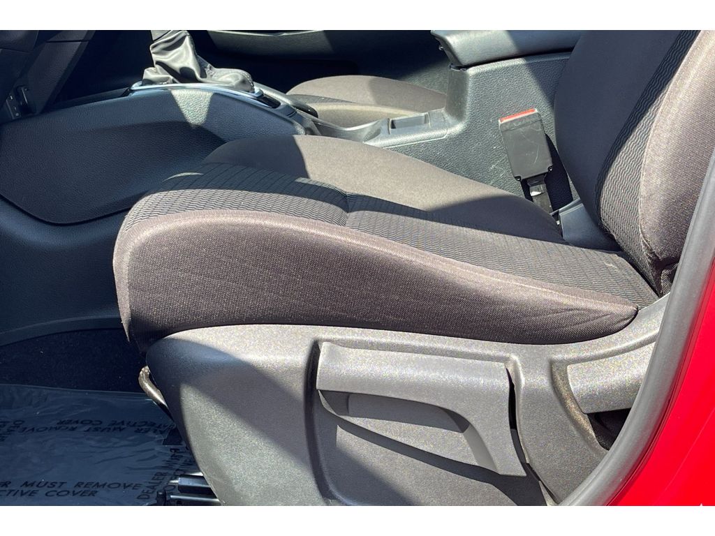 2017 Nissan Rogue Sport S photo 11