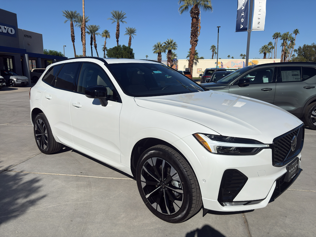 2026 Volvo XC60 Plus's photo