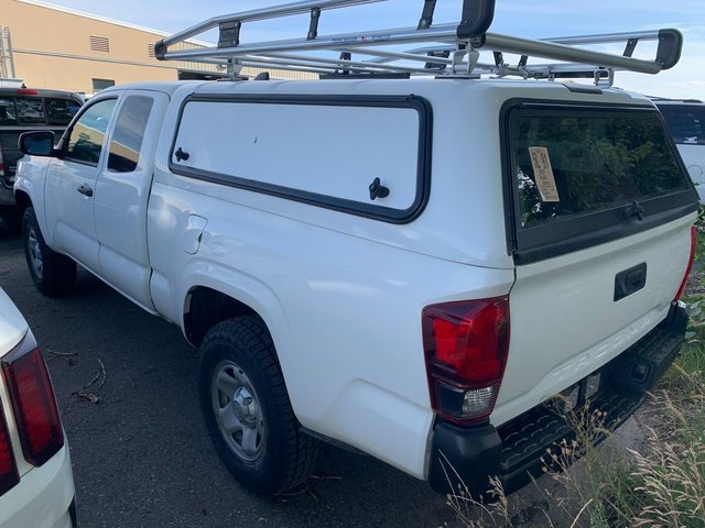 2022 Toyota Tacoma SR photo 4