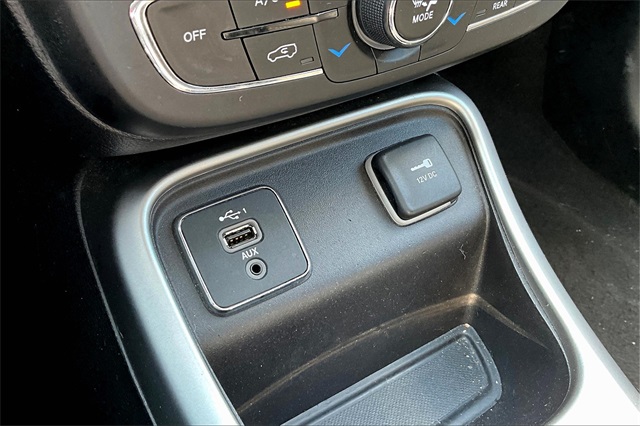 2020 Jeep Compass Latitude photo 31