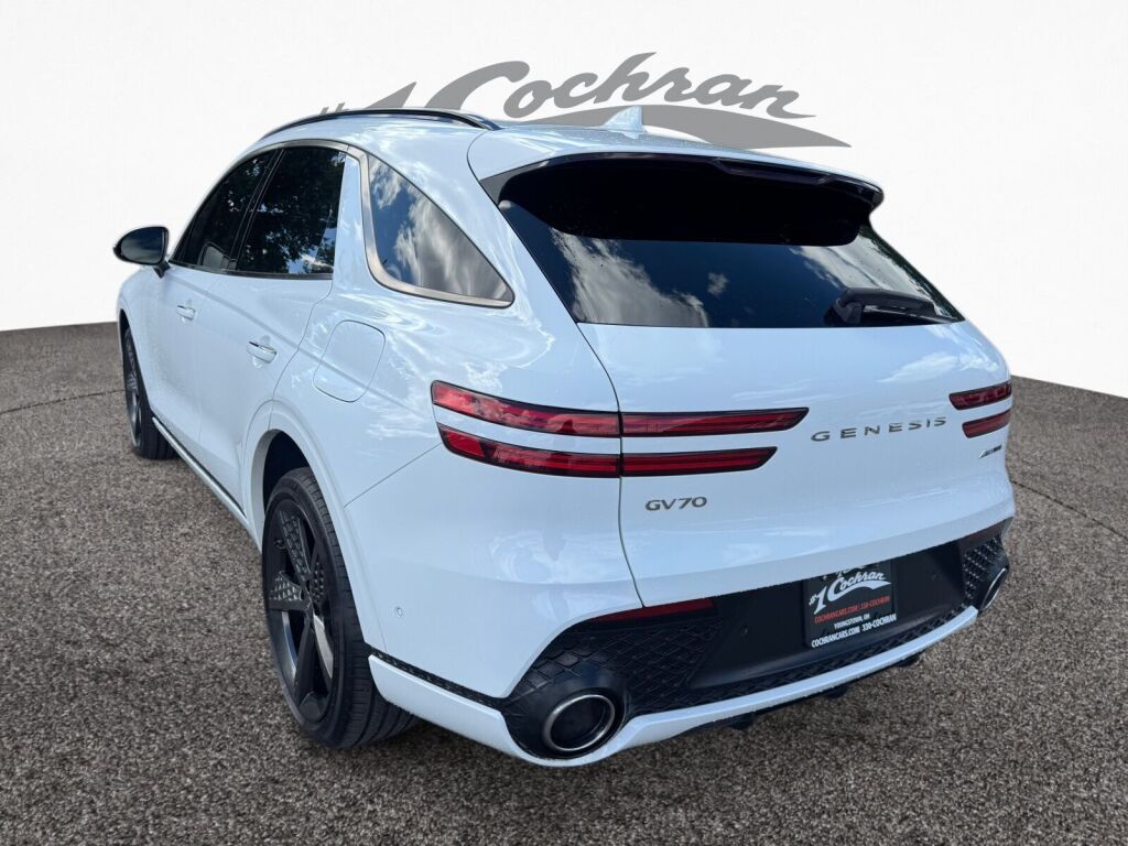 2024 Genesis GV70 3.5T Sport photo 5